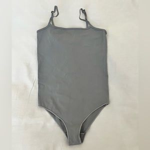 NWOT Gray Skims Cami Bodysuit - S/M